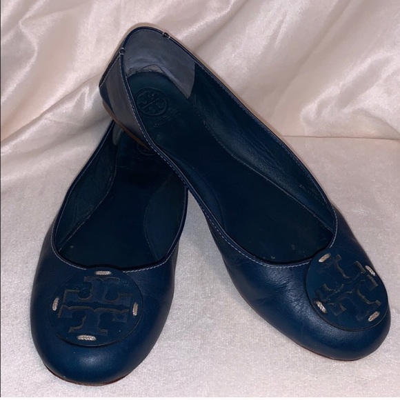 Tory Burch flats in great condition. - Picture 2 of 3